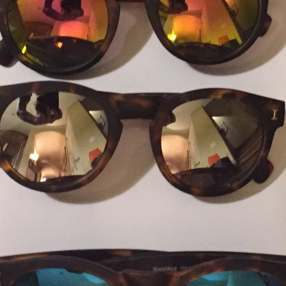 ILLESTEVA INSPIRED SILVER LENSES!!