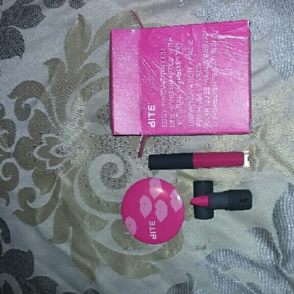 Bite makeup limited edition lip set - Picture 2 of 3