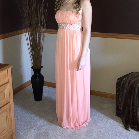 Coral/pale orange prom dress Only worn once!!!