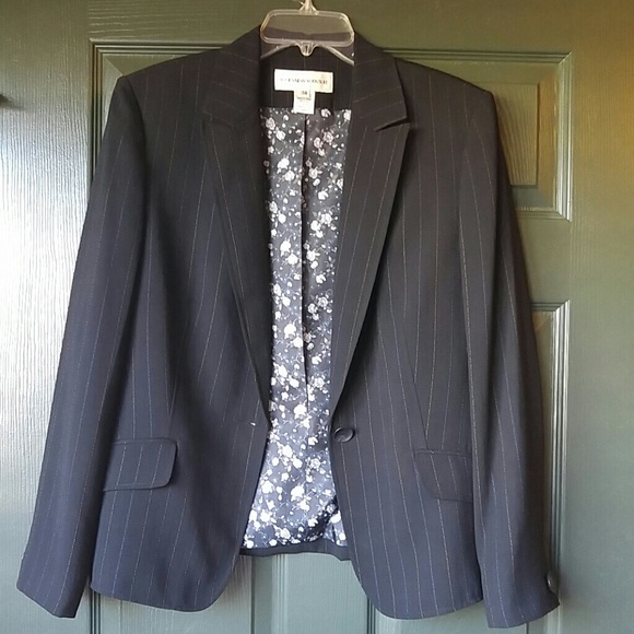 Jones NY Black Pinstrip Suit Jacket size 14