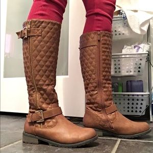 Brown riding boots size 6