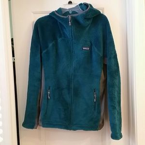 Patagonia hoodie - like new!