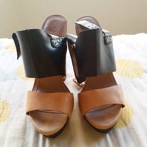 Vince Camuto size 9.5 black + tan heels!