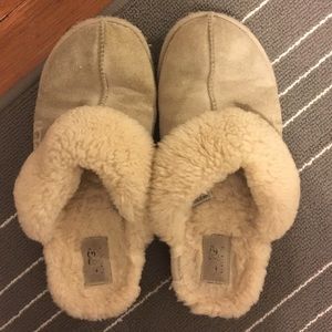 UGG Slippers size 9