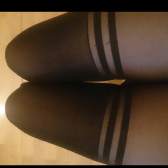 New. Pretty Polly style Black sheer tights - Picture 3 of 4