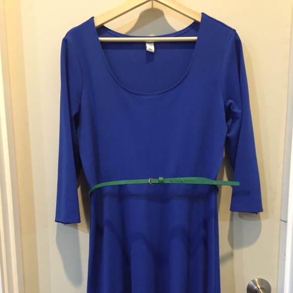 3/4 sleeve, knee length, blue dress