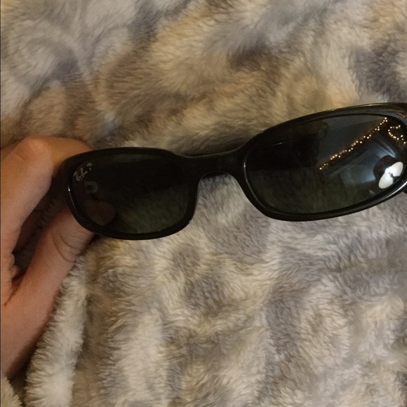 Black ray bans