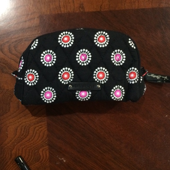 Vera Bradley small zip cosmetic bag
