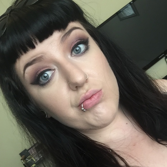 Hi, I'm Danielle! - Picture 2 of 3