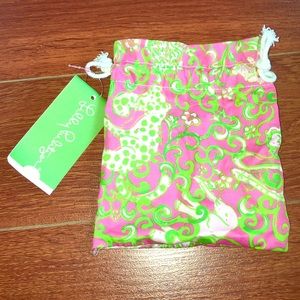 NWT: Lilly Pulitzer drawstring jewelry bag!