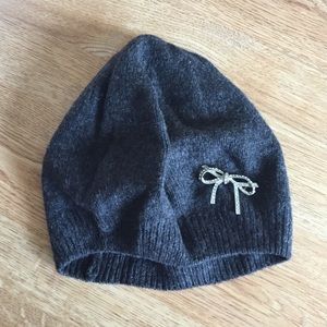 Grey beanie