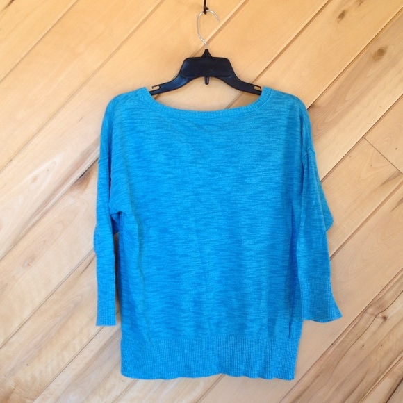 Blue Pullover - Picture 3 of 3