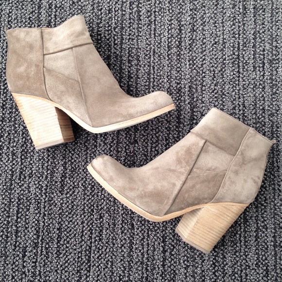 Coclico Celeste Suede booties, 37.5(fits size 7)