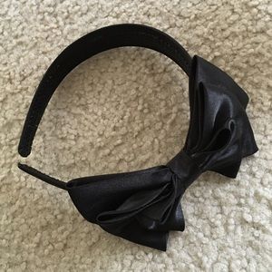 Thick black bow tie headband