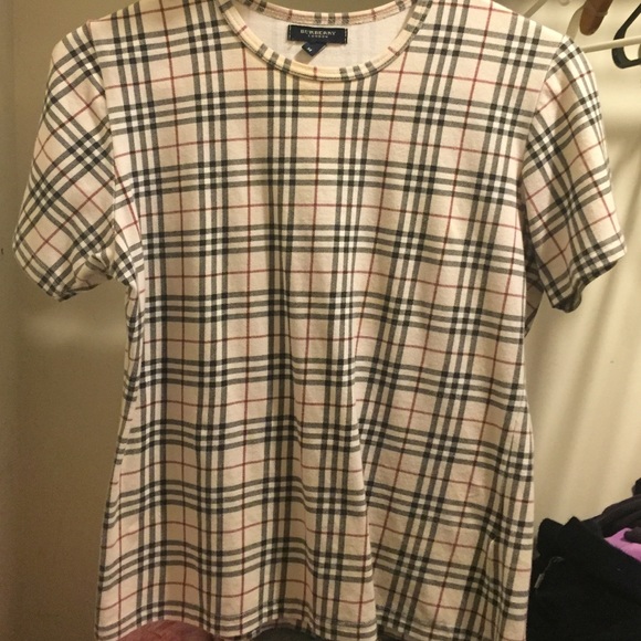 Burberry t shirt