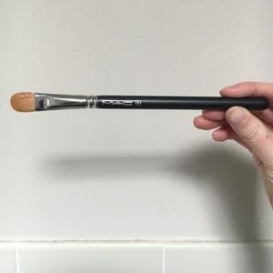 MAC brush