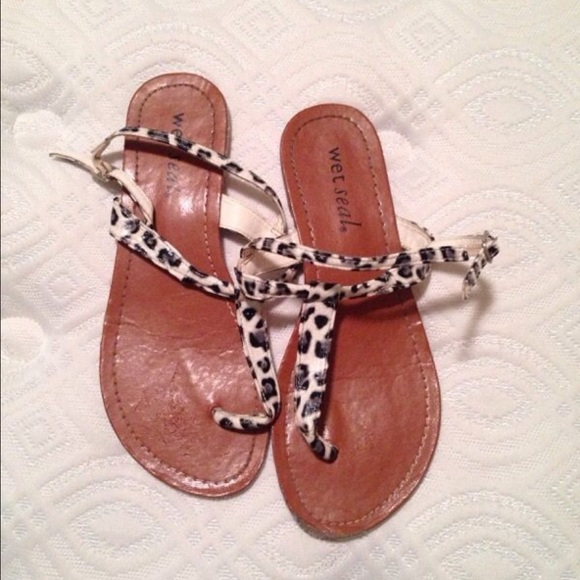 Leopard sandals