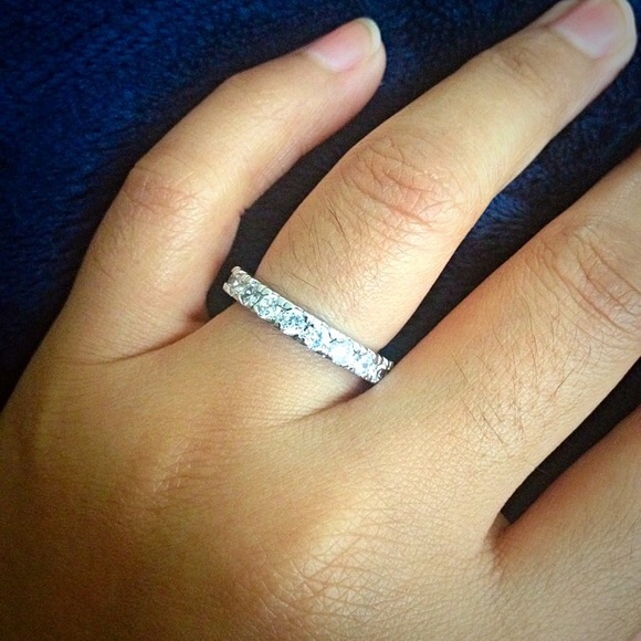 Cubic zirconia ring