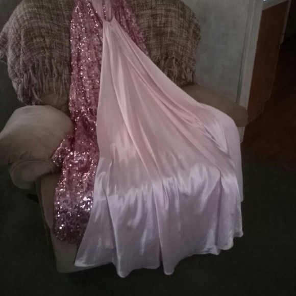 Pageant/prom/homecoming - Picture 2 of 4