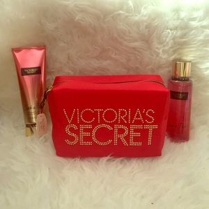 ***SOLD ON MERC***. Victoria's Secret Such a Flirt