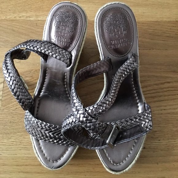 **LAST MARKDOWN **Metallic Gray Wedge