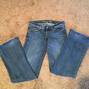 American Eagle favorite boyfriend jeans size 4