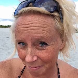 Meet your Posher, Dina