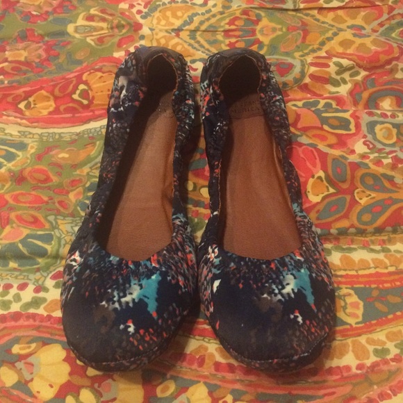 Lucky brand flats