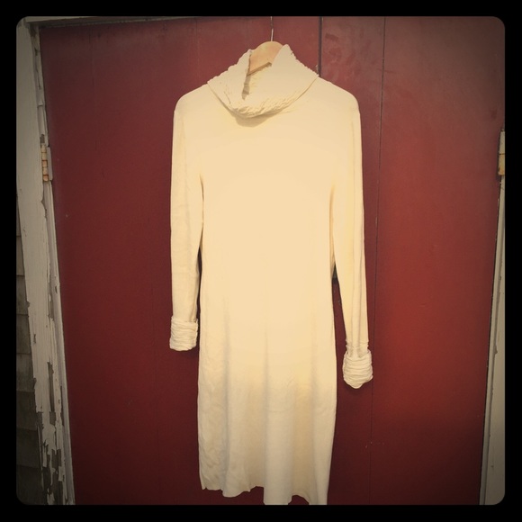 White cotton fitted dress