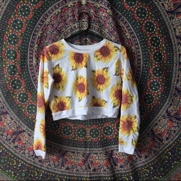 Sunflower cropped sweatshirt NWOT