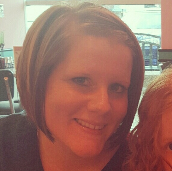 Meet your Posher, April - Picture 1 of 1