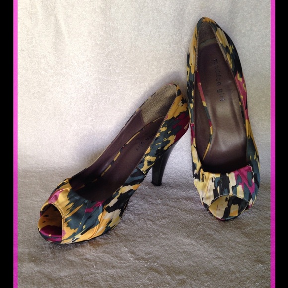 Women's size 10 madden girl peep toe shoe