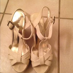 Guess wedges size 8