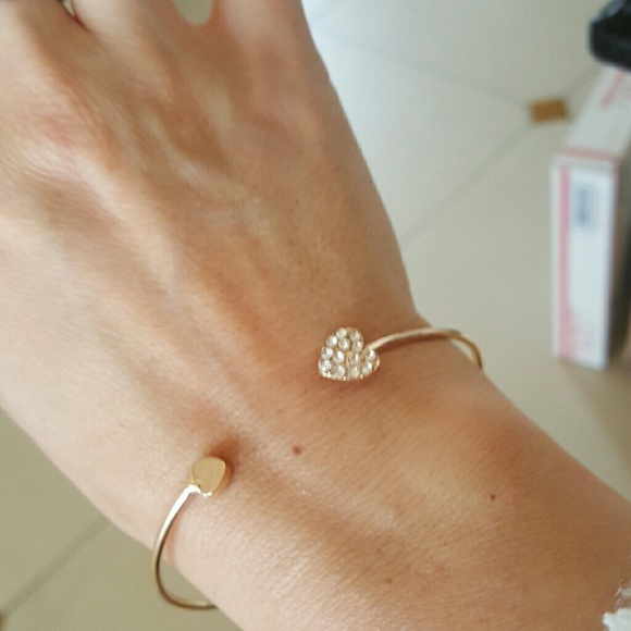 Flexible cute bracelet