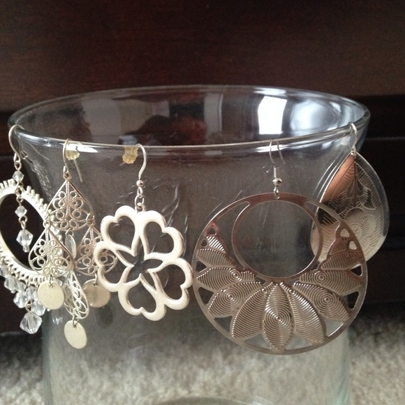 5 pairs of silver earrings