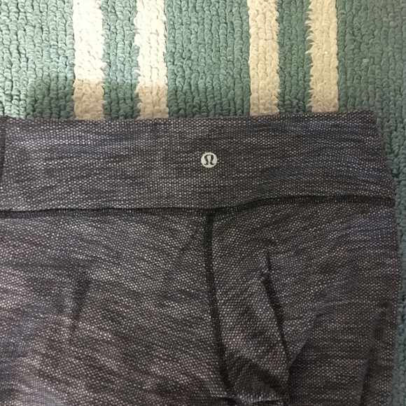 Lulu lemon grey print leggings