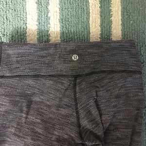 Lulu lemon grey print leggings