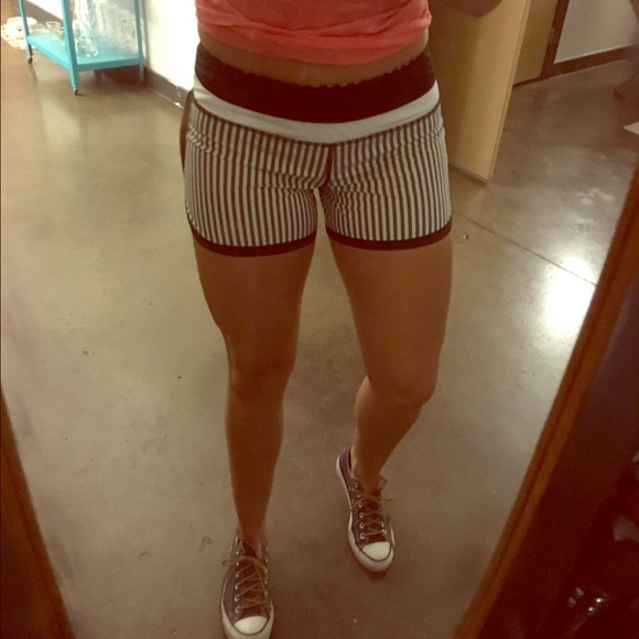 RUN GROOVY RUN short