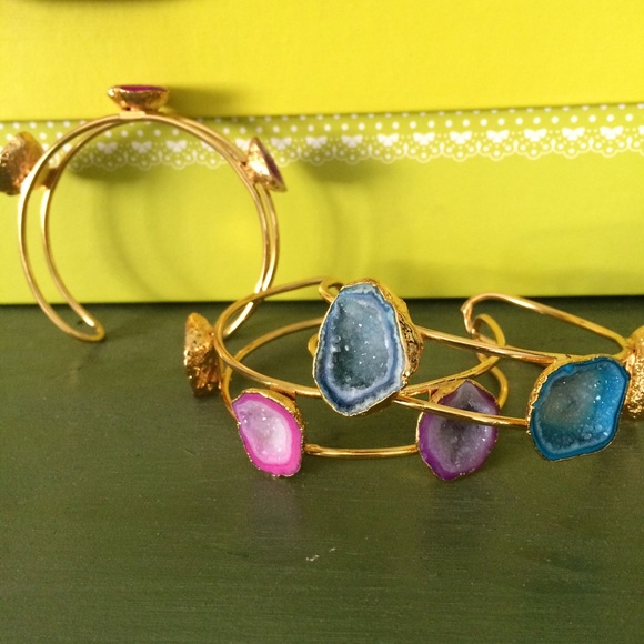 Druzy cuff bracelet - Picture 3 of 4