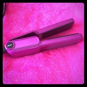 GVP mini pink hair straightener