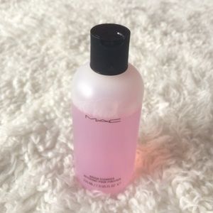 Mac Brush Cleaner