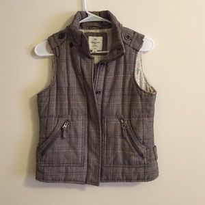 Zip up vest