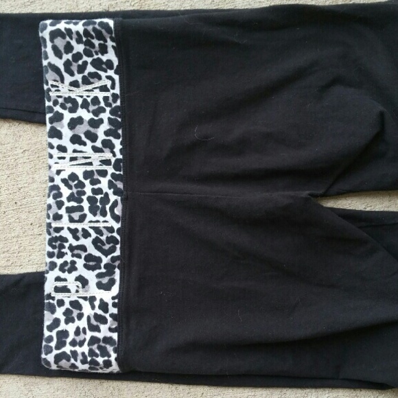 PINK Victoria's Secret Pants - VS PINK Leopard yogas/xs cheetah top bundle