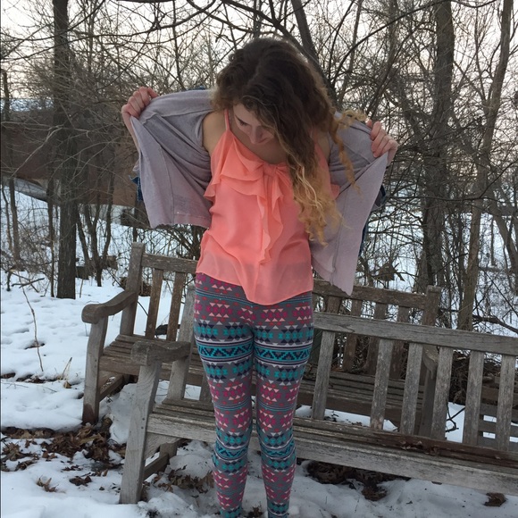 Lipstick Tops - Peach bow tank 🎀