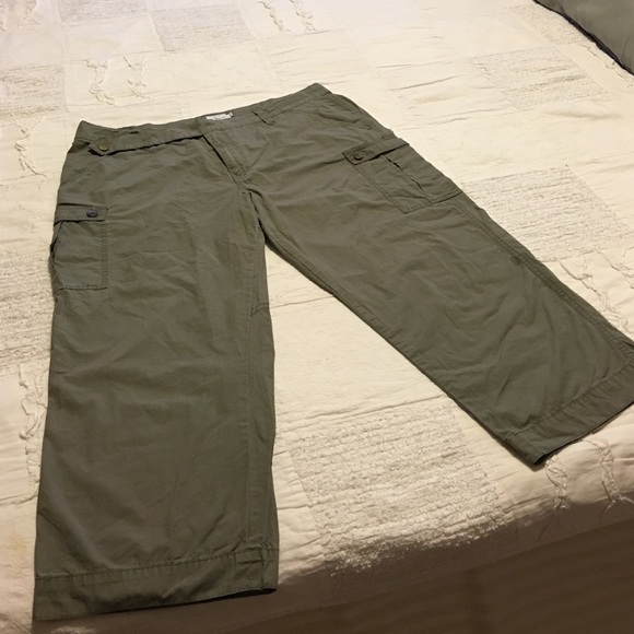 Quick Dry, Army Green Calvin Klein Capri Pants