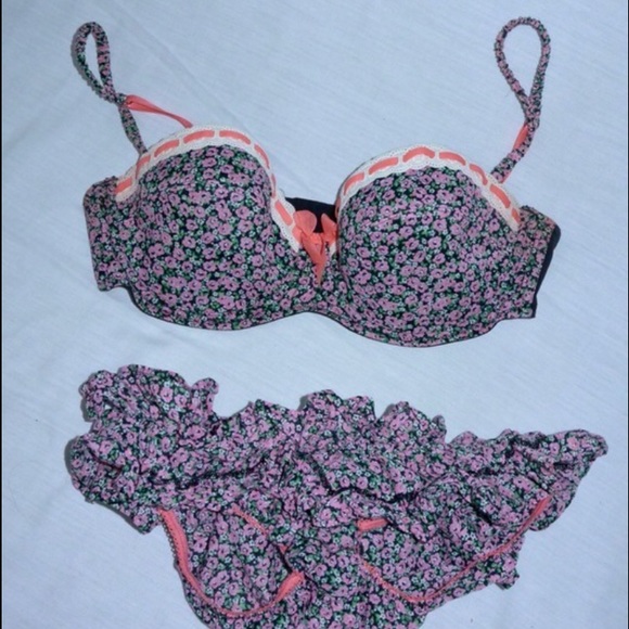 Victoria's Secret bra & panty set