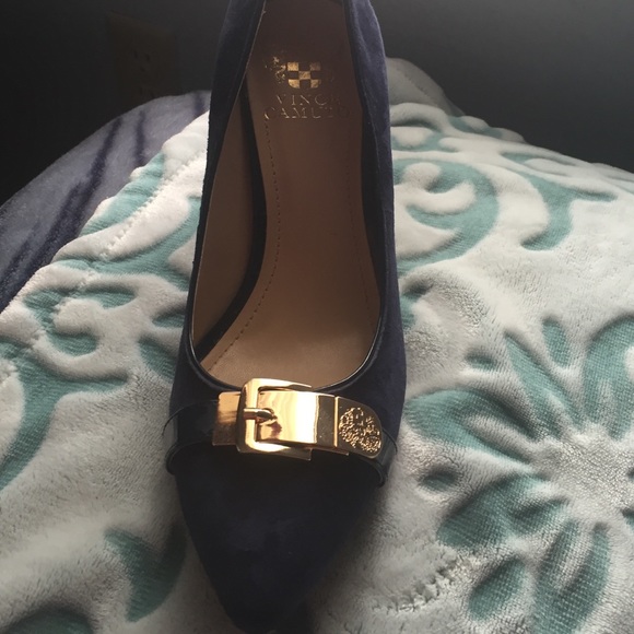 Size 7 brand new vince camuto stilettos