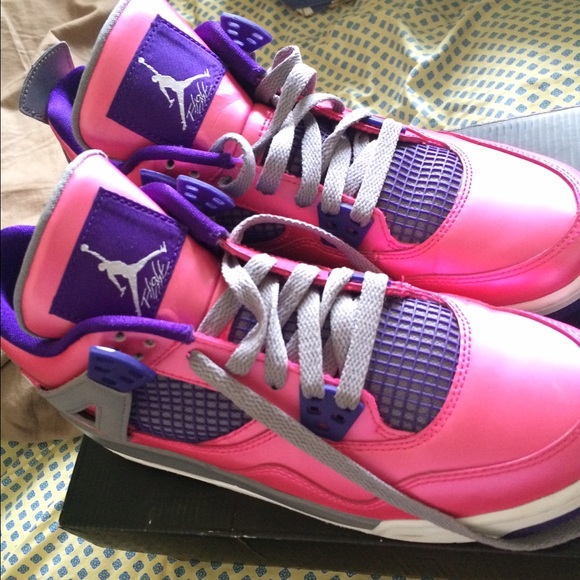 (Girls) Grade School Air Jordan Retro IV