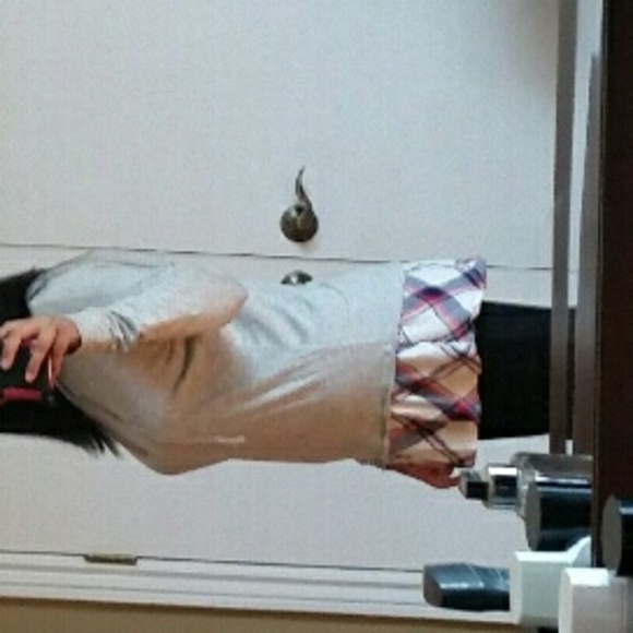 Top. - Picture 4 of 4