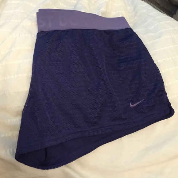 Womens Nike Dri-Fit active shorts XL